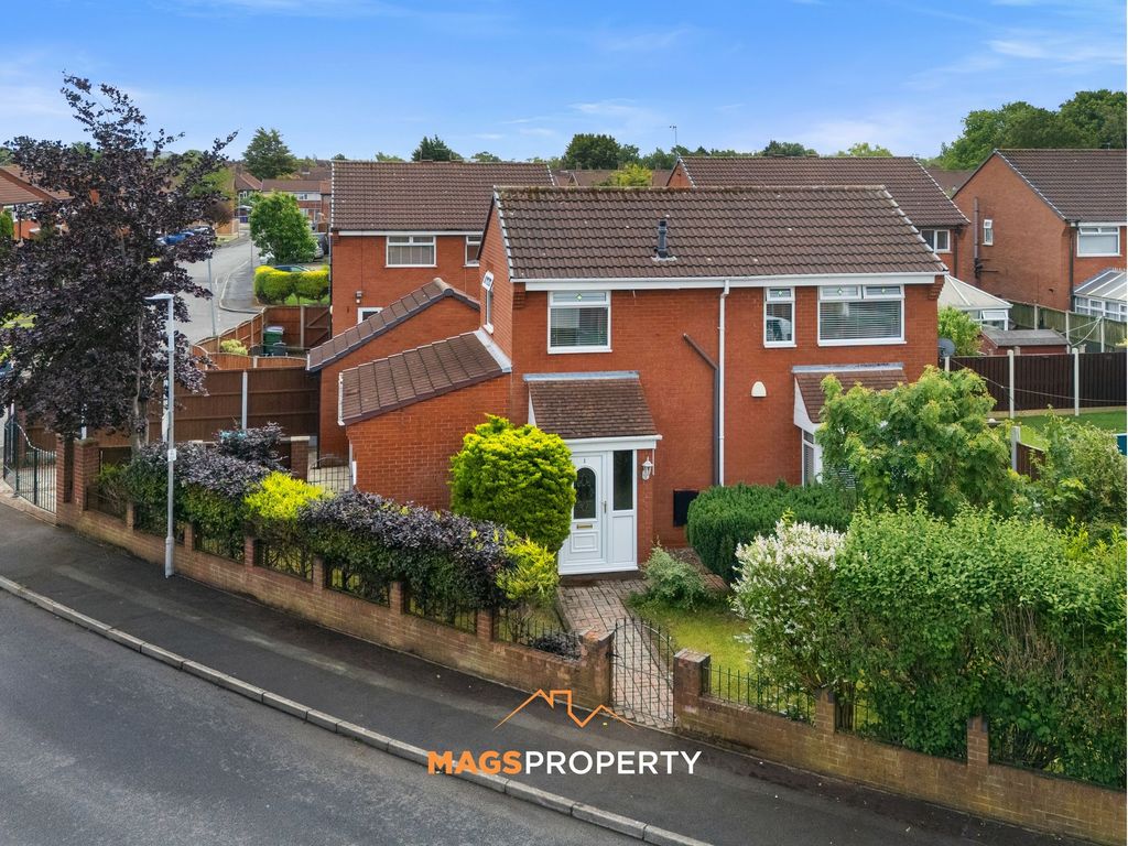 Property photo 1 of 31