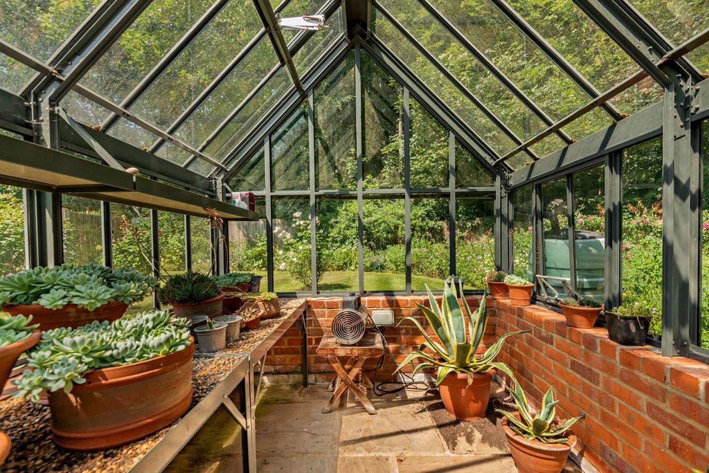 Additional image 21 of 4 bed bungalow for saleLatimer Way, Knotty Green, Beaconsfield, Buckinghamshire HP9
