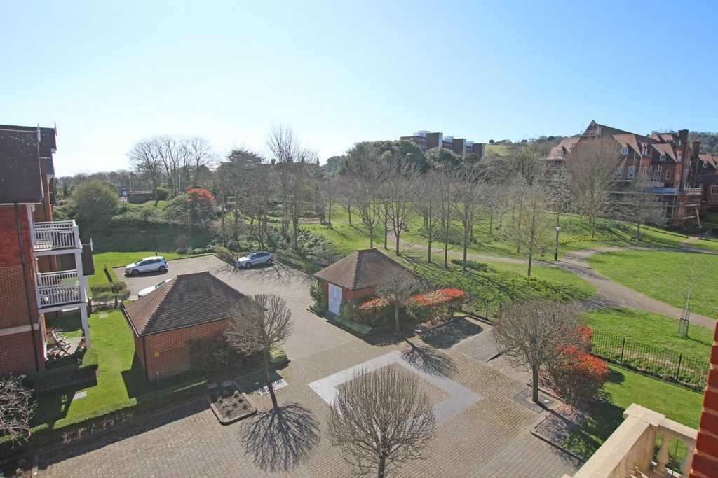 Additional image 14 of 2 bed flat for saleDarley Road, Eastbourne BN20