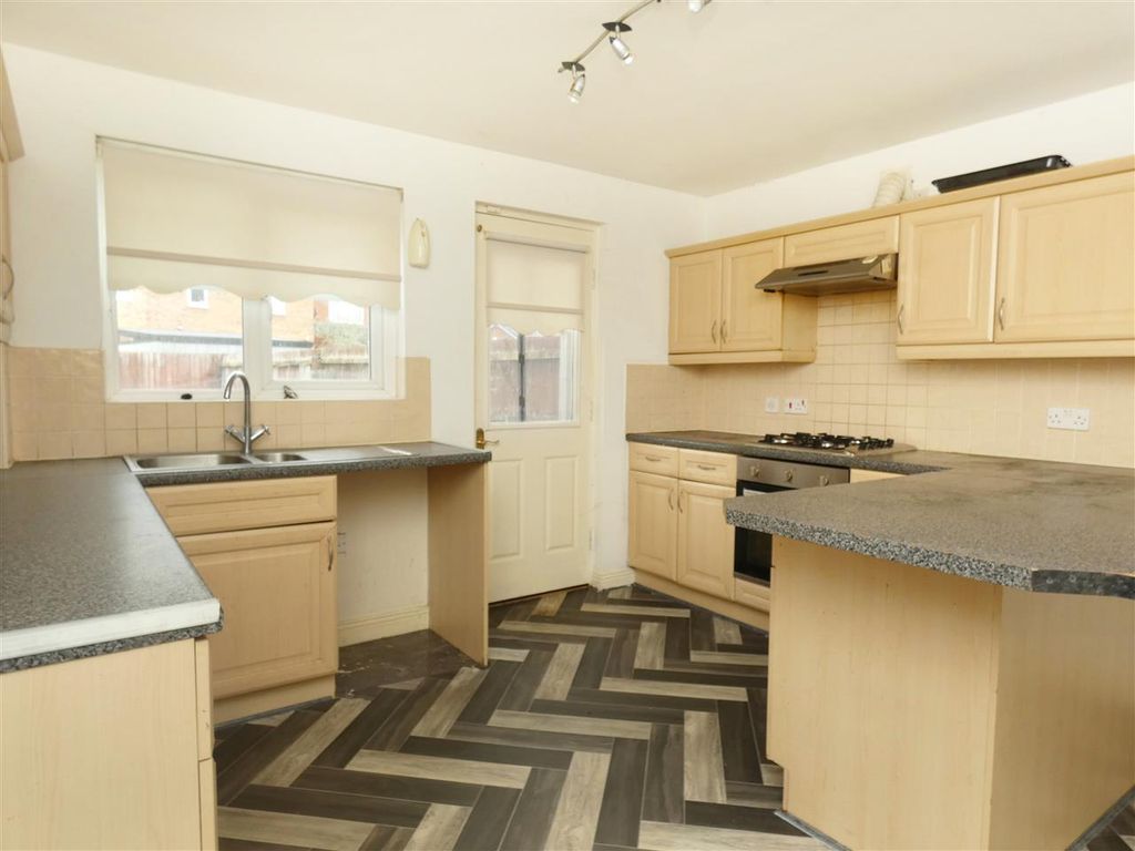 Property photo 2 of 20