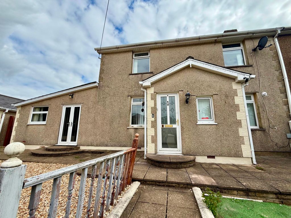 Property photo 3 of 37