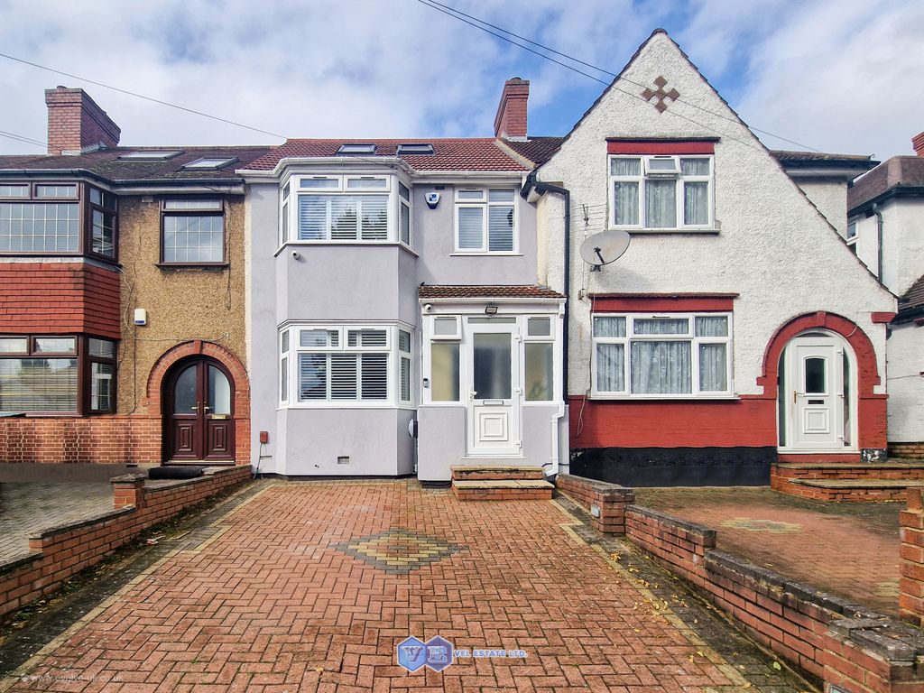 Property photo 1 of 26 4 Bedroom Terraced House For Sale