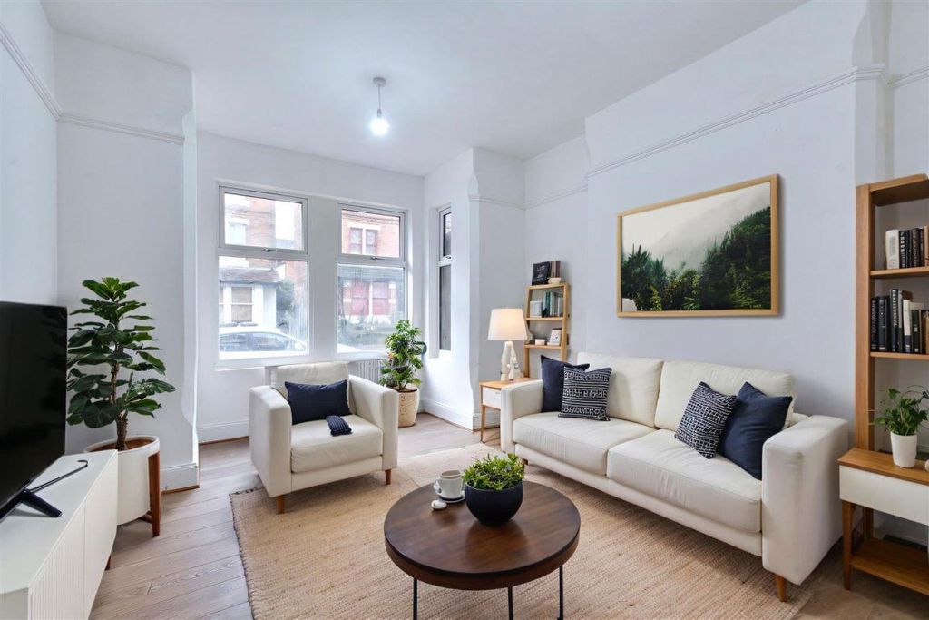 Property photo 2 of 12