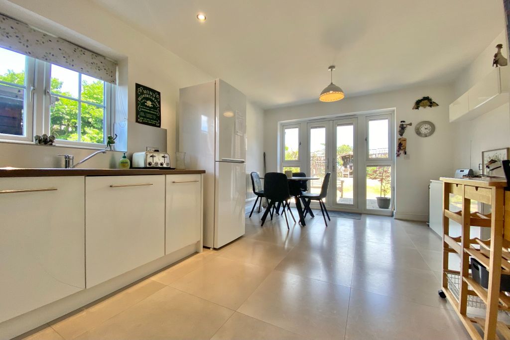 Property photo 3 of 13 Kitchen Diner
