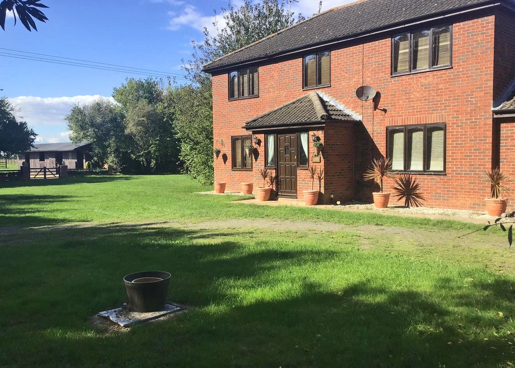 Property photo 1 of 20