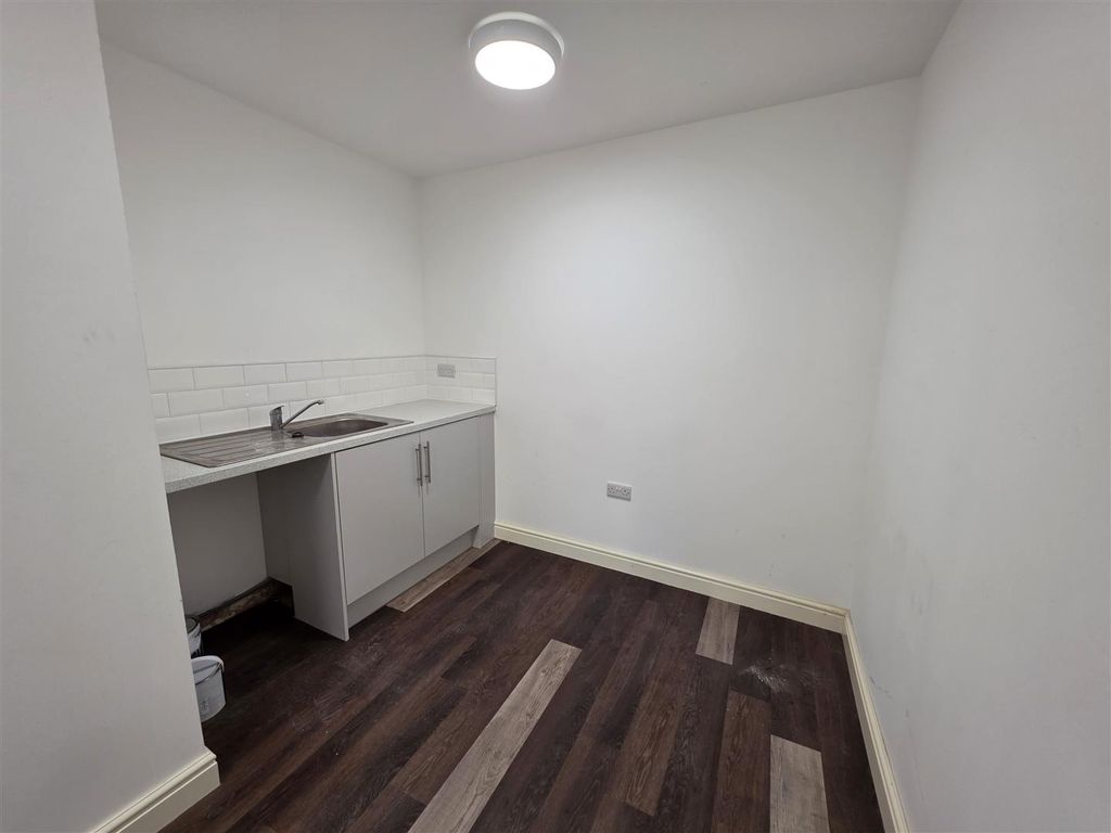 Property photo 3 of 6 1000055166.Jpg