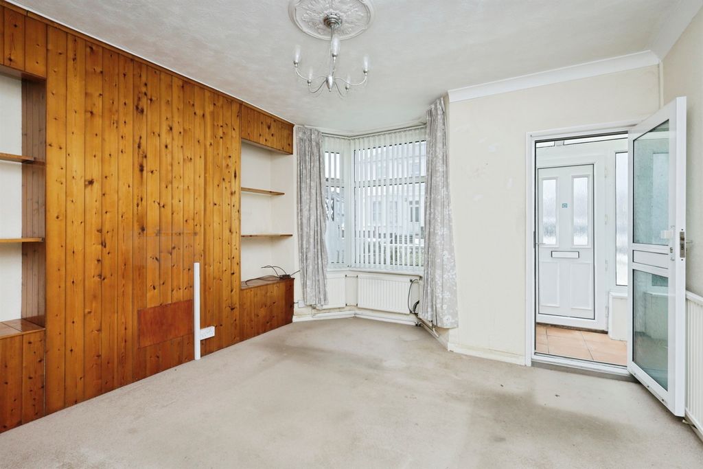 Property photo 2 of 14