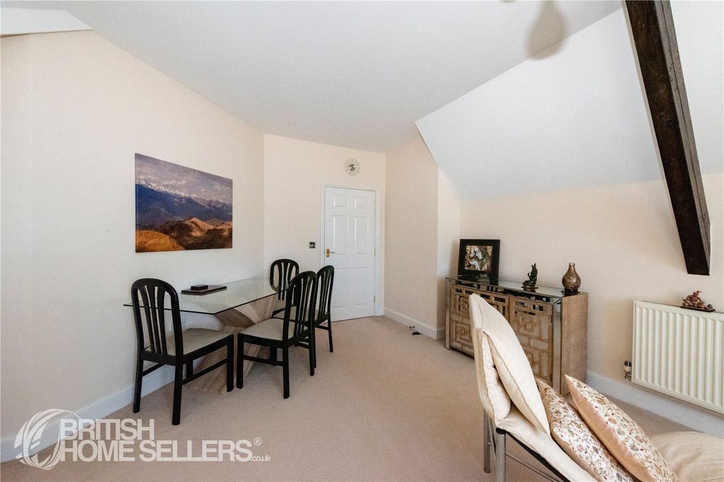 Additional image 8 of 2 bed flat for saleWoolston Close, Northampton, Northamptonshire NN3