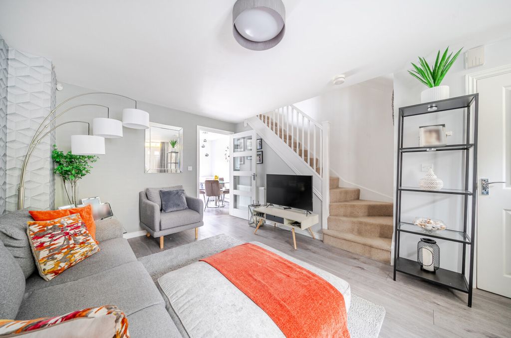 Property photo 3 of 17 1372522-14-68Ff71...