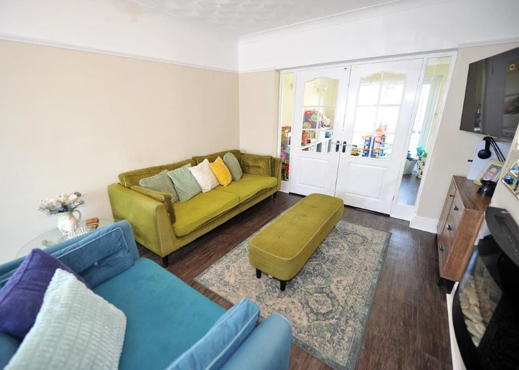 Property photo 2 of 19