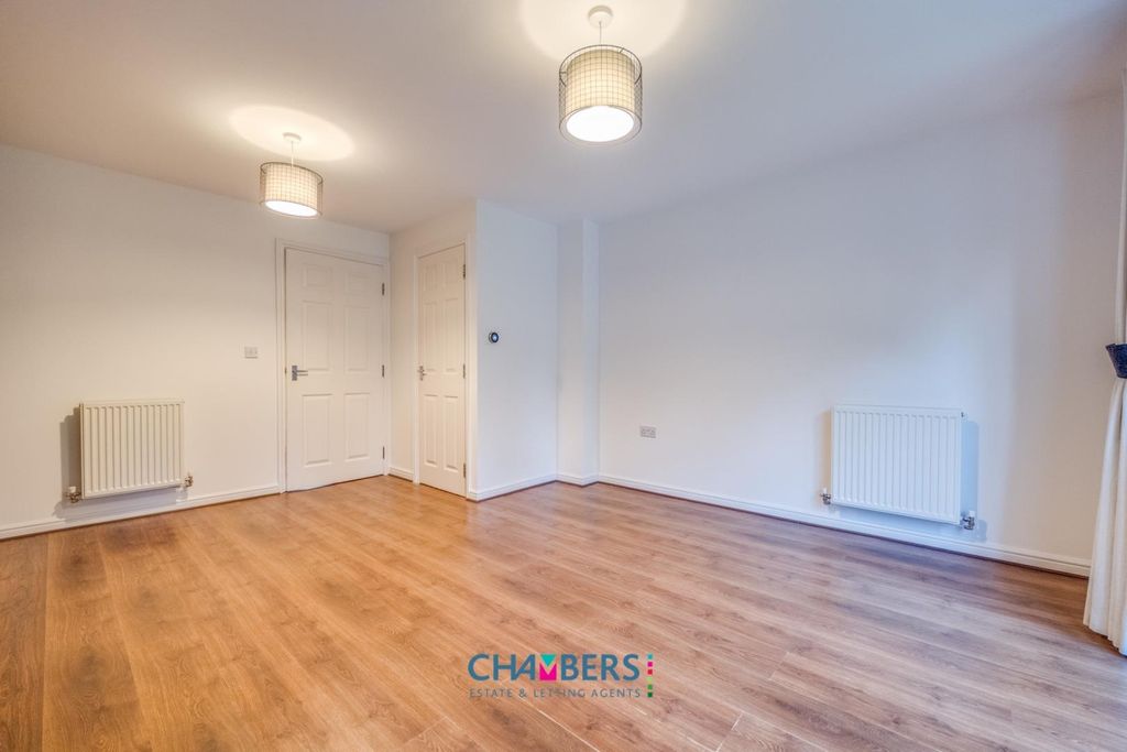 Property photo 3 of 36 Lounge