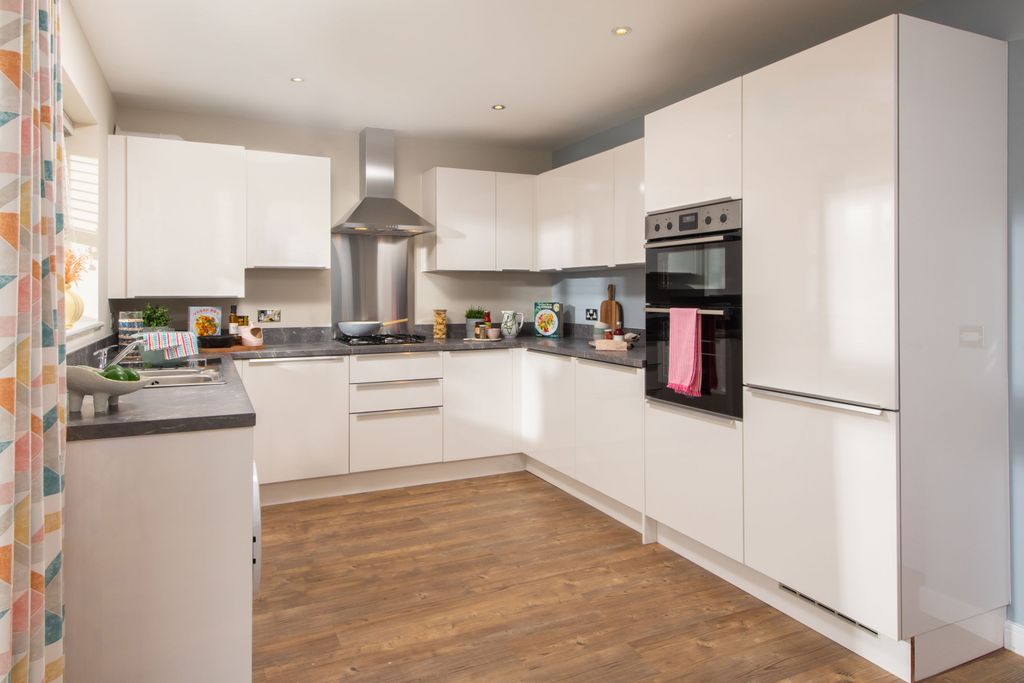 Property photo 2 of 11 Showhome Photography