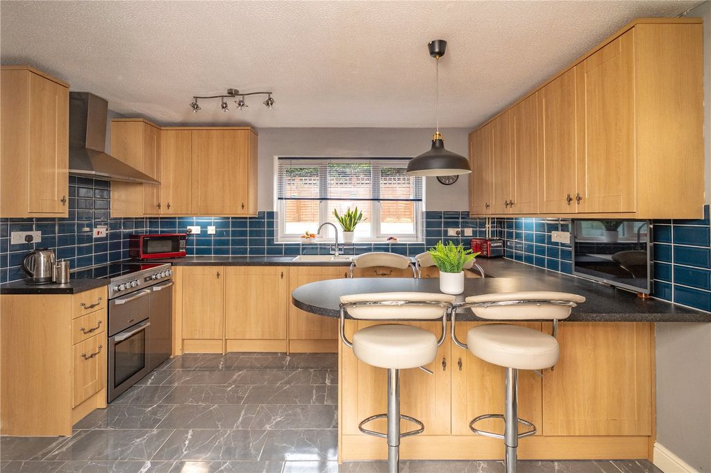 Property photo 3 of 20 Picture No. 11