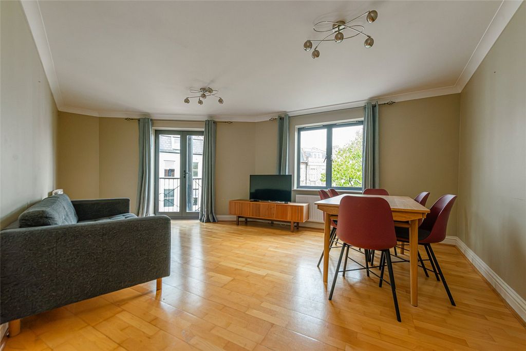 Property photo 1 of 10 Picture No. 01