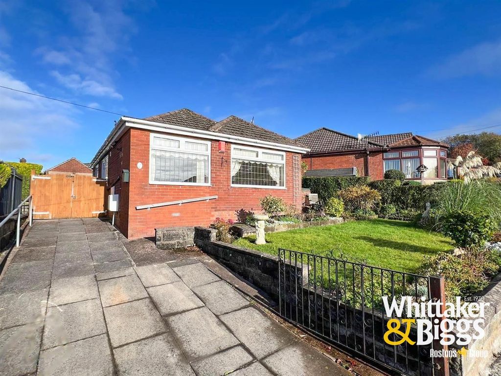 Property photo 1 of 17 Frontage