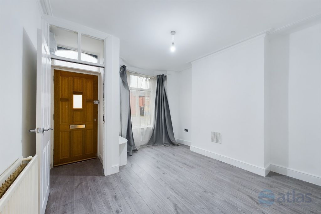 Property photo 2 of 9 Property Image