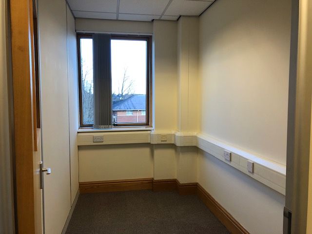 Property photo 3 of 12 Separate Office / Store