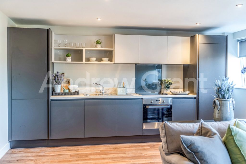 Property photo 2 of 29 Picture No. 02