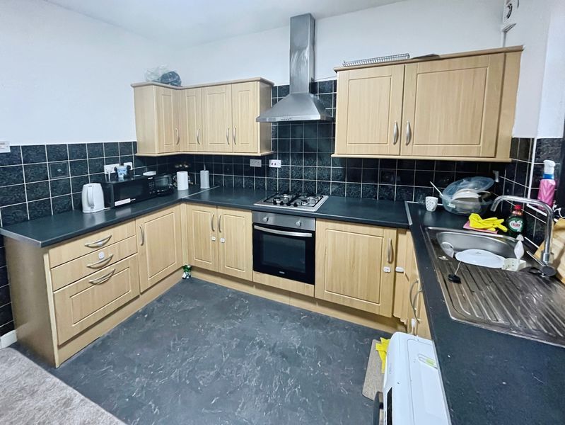 Property photo 3 of 12 Kitchen