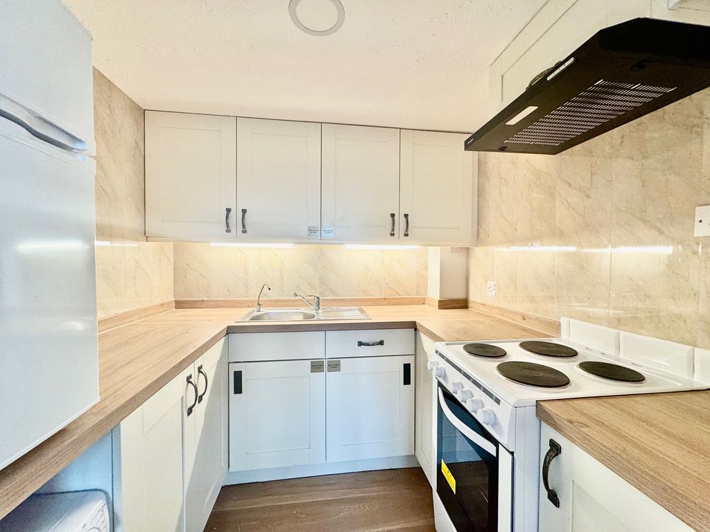Property photo 3 of 8 Kitchen Copy