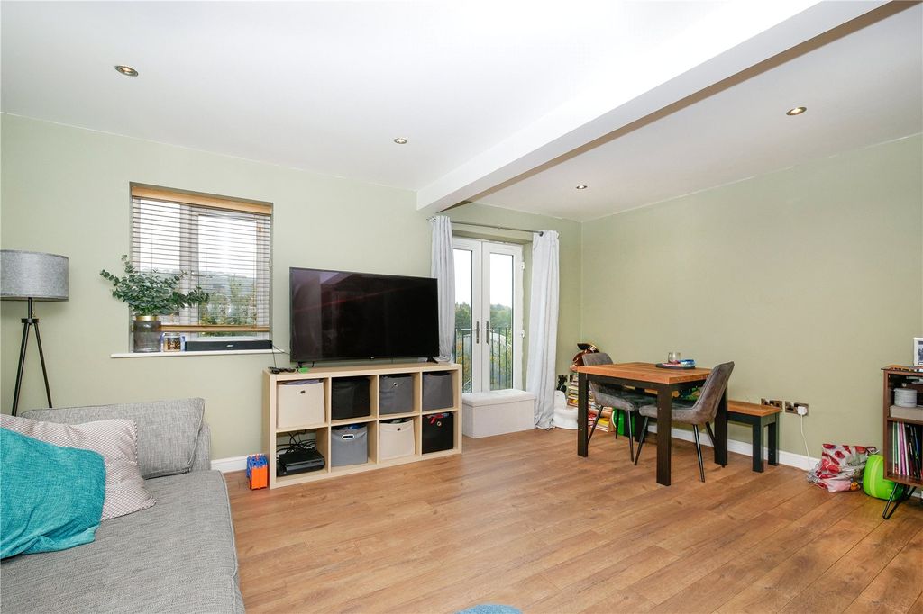 Property photo 2 of 12 Picture No. 02