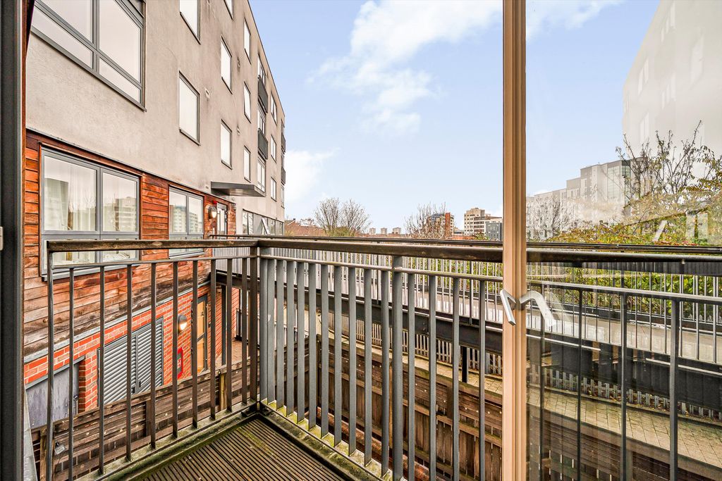 Property photo 3 of 10 Image