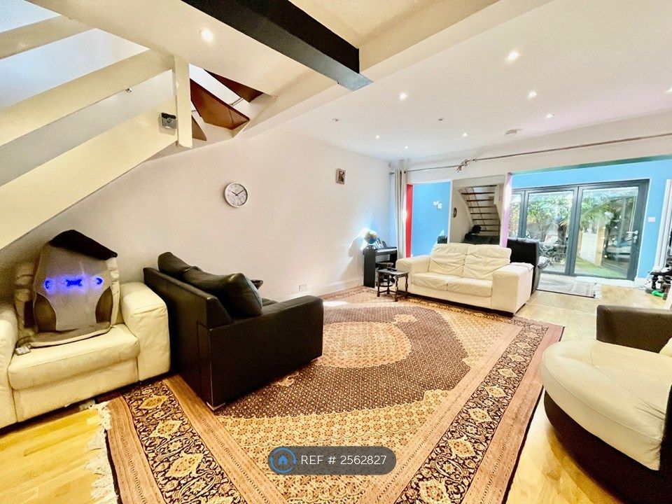 Property photo 1 of 31