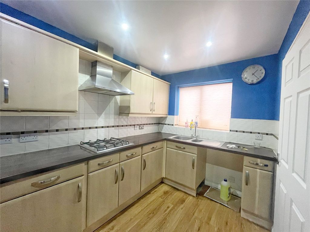 Property photo 2 of 15 Picture No. 42