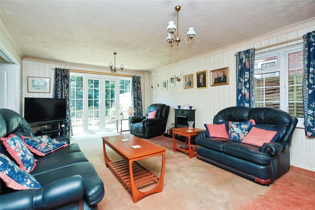 Property photo 2 of 17 Picture No. 16