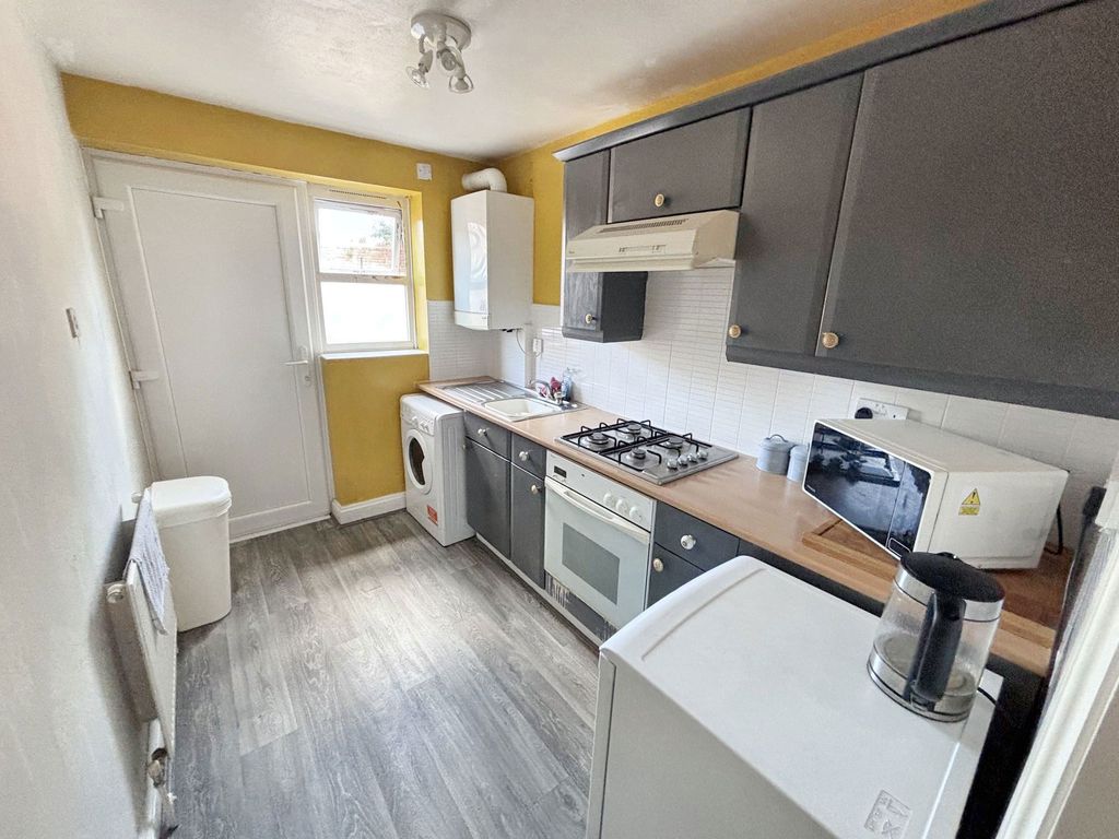 Property photo 3 of 8