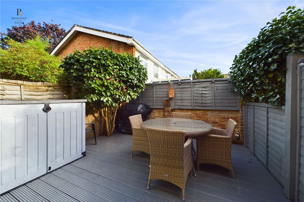 Property photo 2 of 20