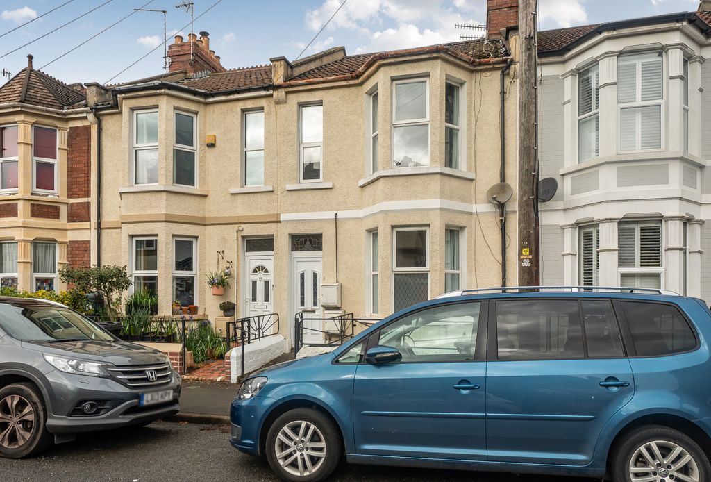 Property photo 2 of 12 1446495-15-69E09F...