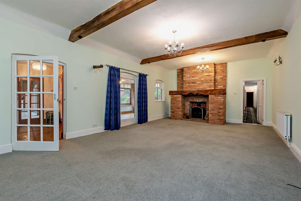 Property photo 3 of 18