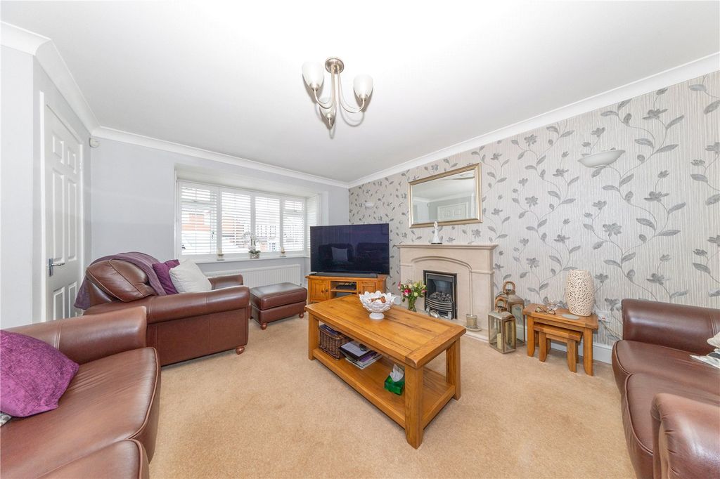 Property photo 3 of 32 Picture No. 18