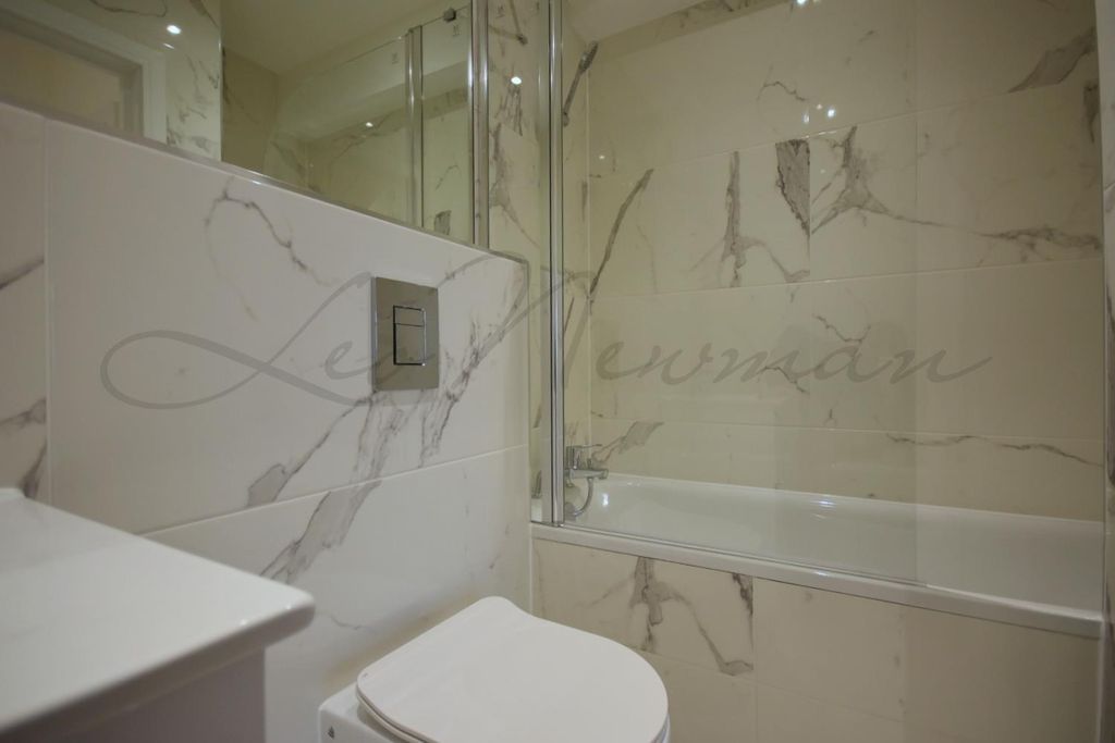 Property photo 3 of 4