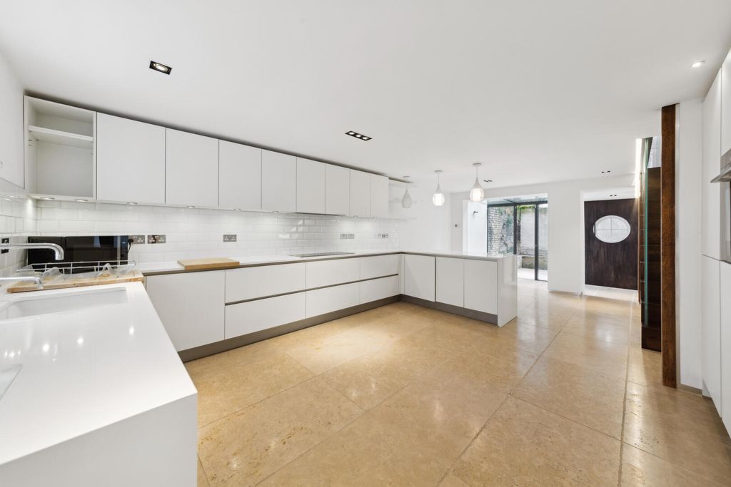 Property photo 2 of 13 Kitchen