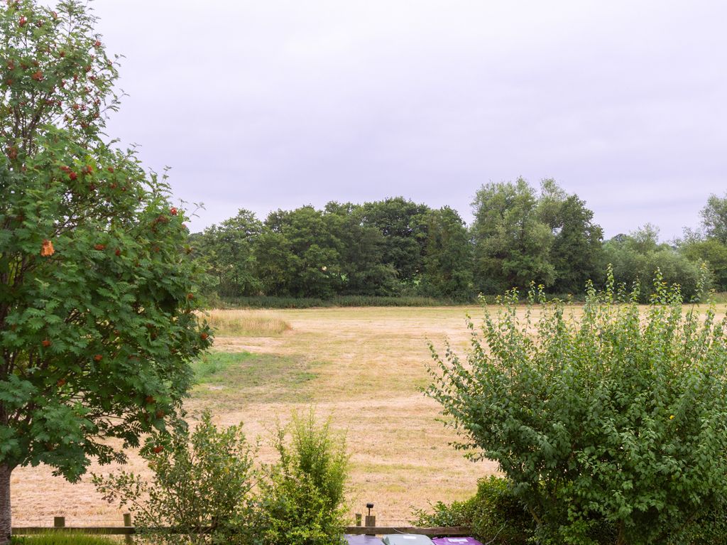 Property photo 2 of 19 B0031669