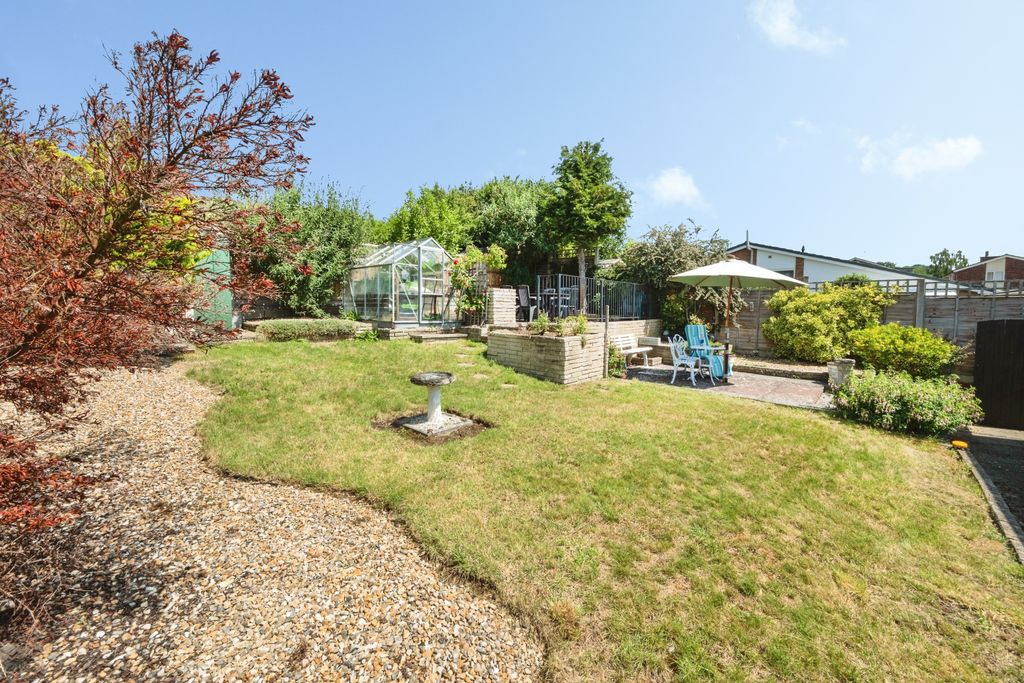 Property photo 3 of 20 Garden