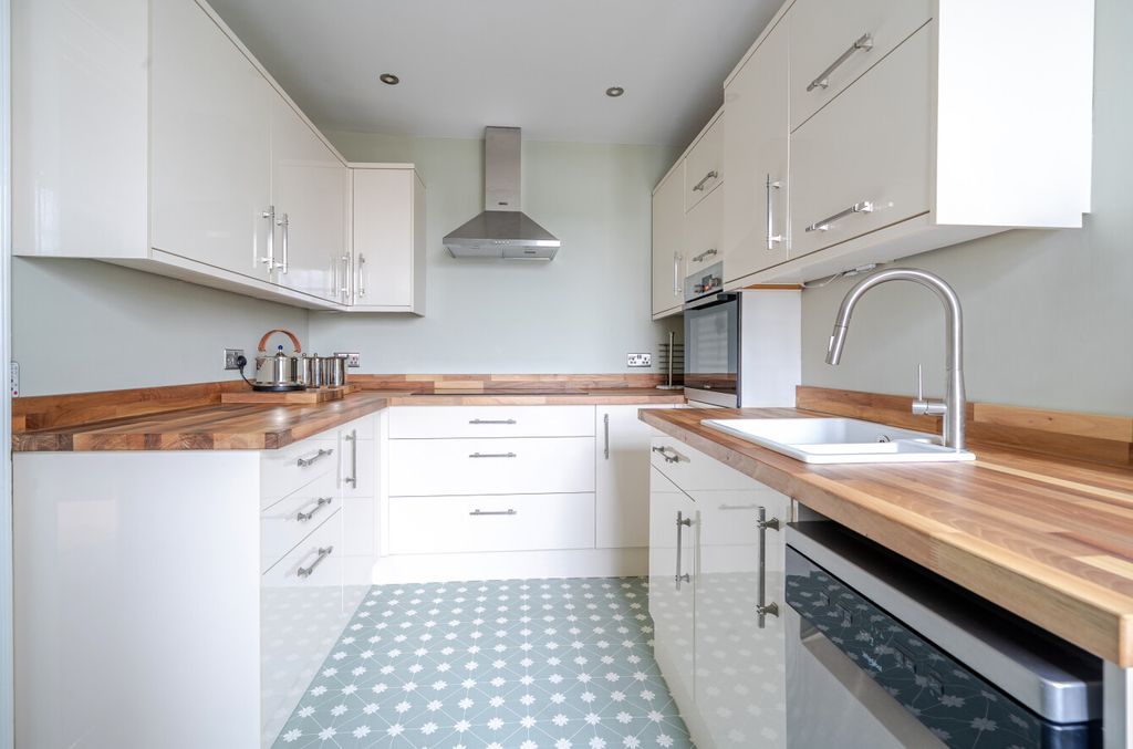 Additional image 8 of 4 bed flat for saleLower Quay, Fareham, Hampshire PO16