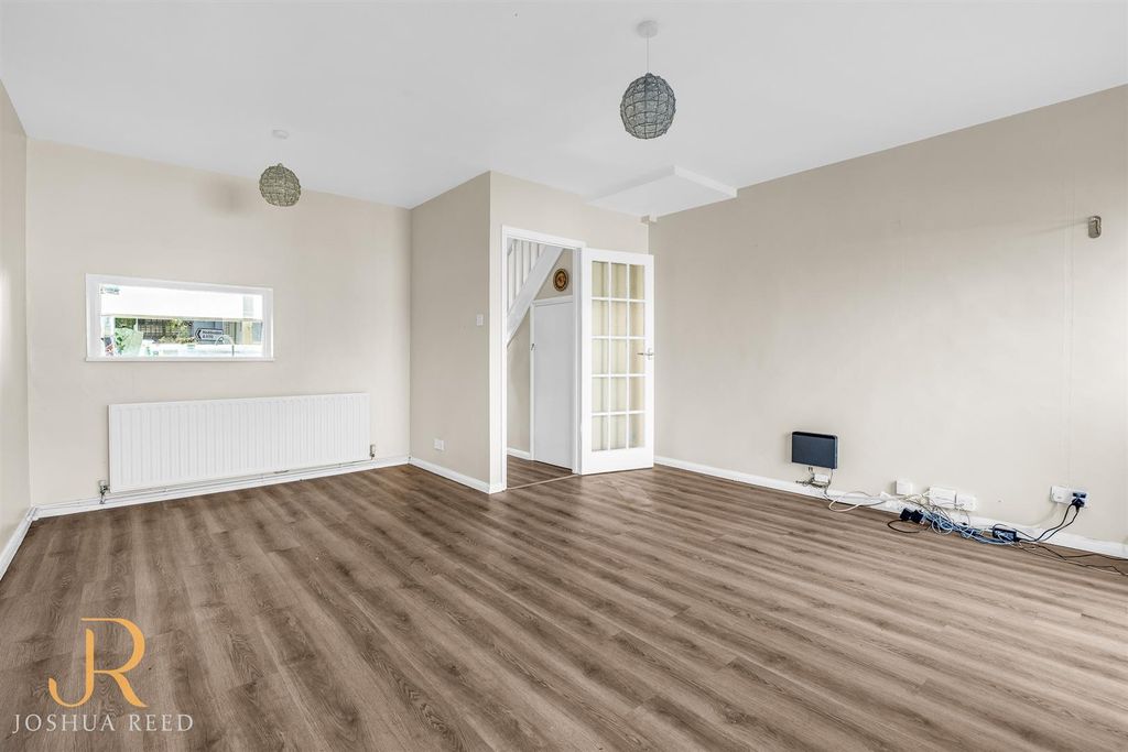 Property photo 3 of 19 Internal-13.Jpg