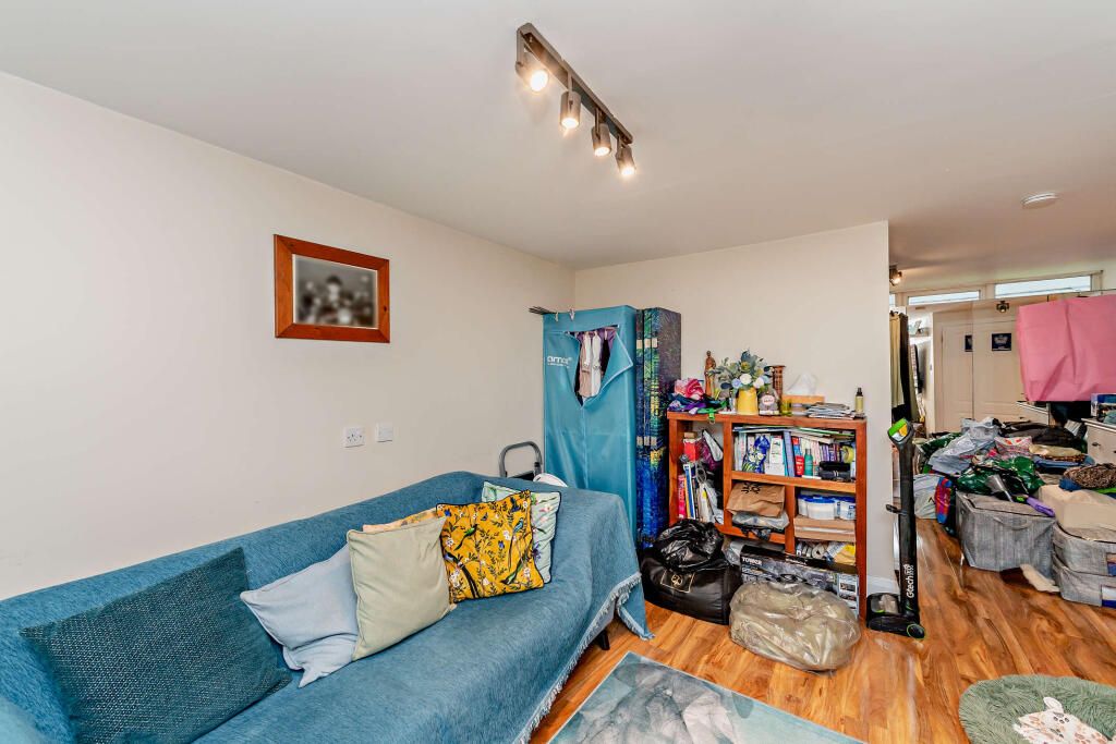 Property photo 3 of 7