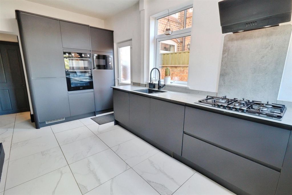 Property photo 2 of 36 206311Ac-Img_1855-Img_1857.Jpg