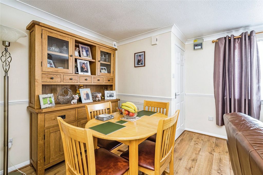 Property photo 2 of 17 Picture No. 10