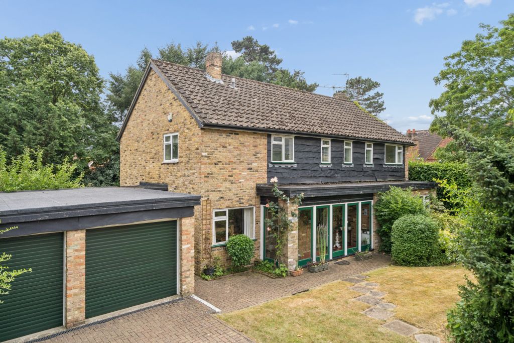 Property photo 1 of 16