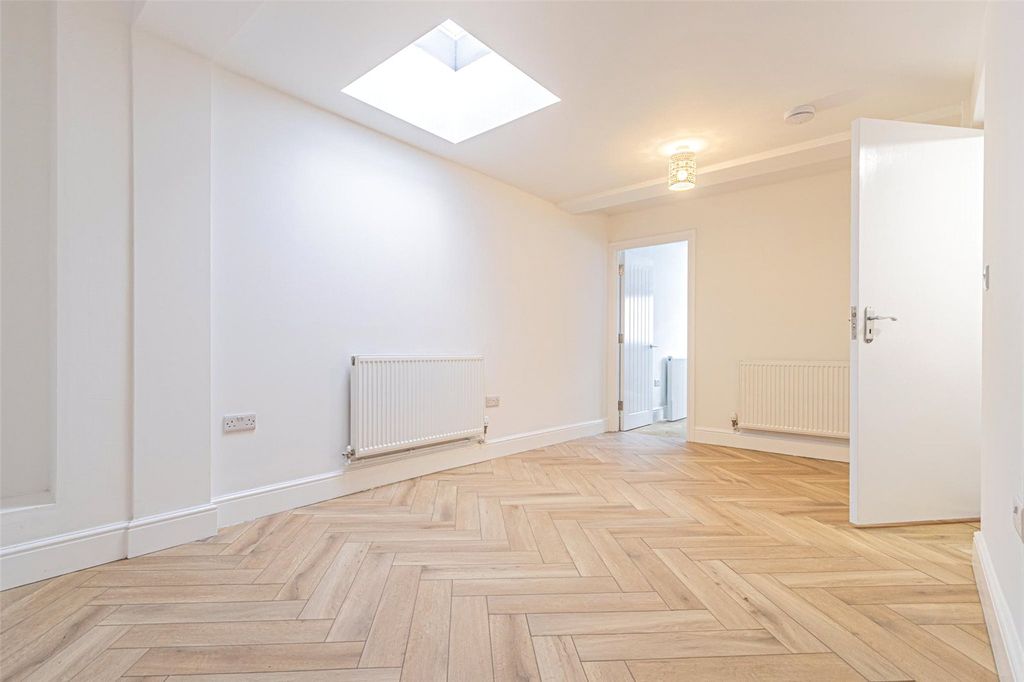 Property photo 2 of 4 Picture No. 06