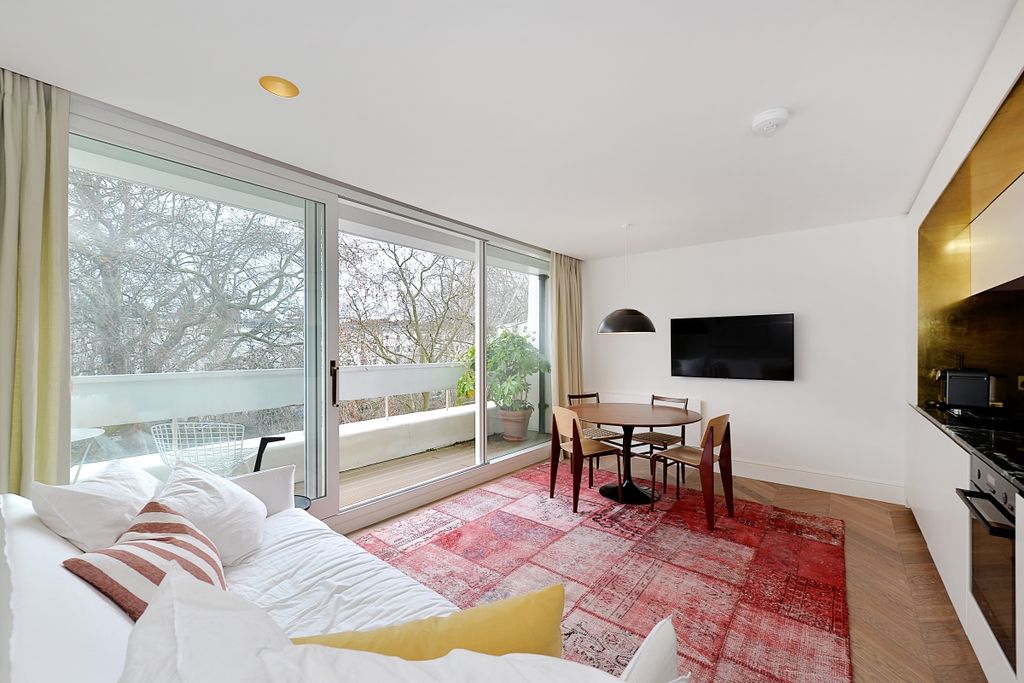 Property photo 1 of 14 Eccleston-Square-07