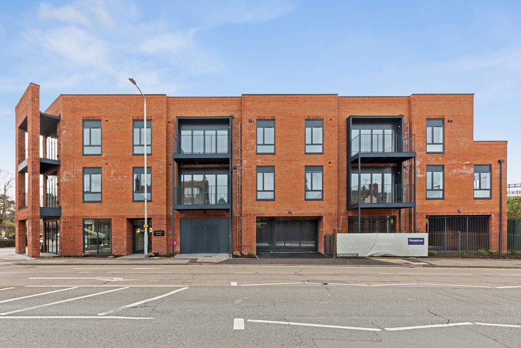 Property photo 2 of 10