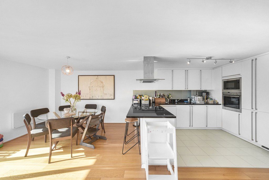 Property photo 3 of 21 Picture No. 17