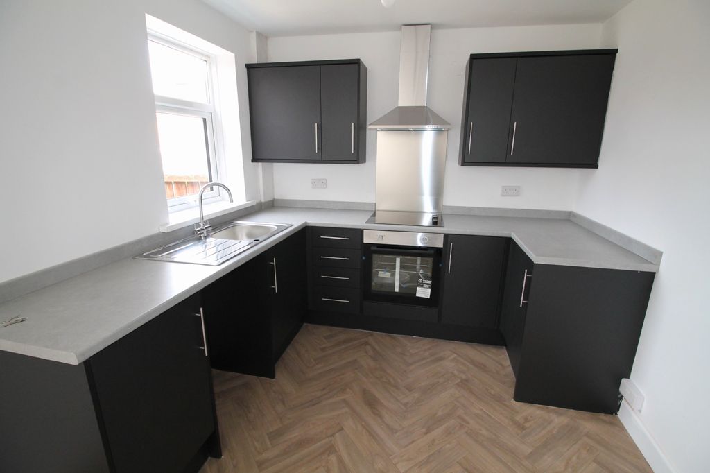 Property photo 3 of 11 Img_2603
