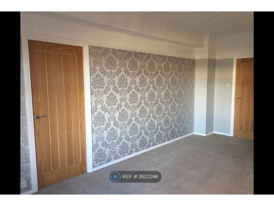 Property photo 3 of 7 Lounge Dining Room